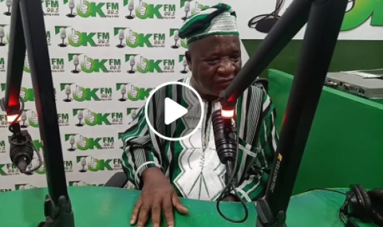 Minister in Studio